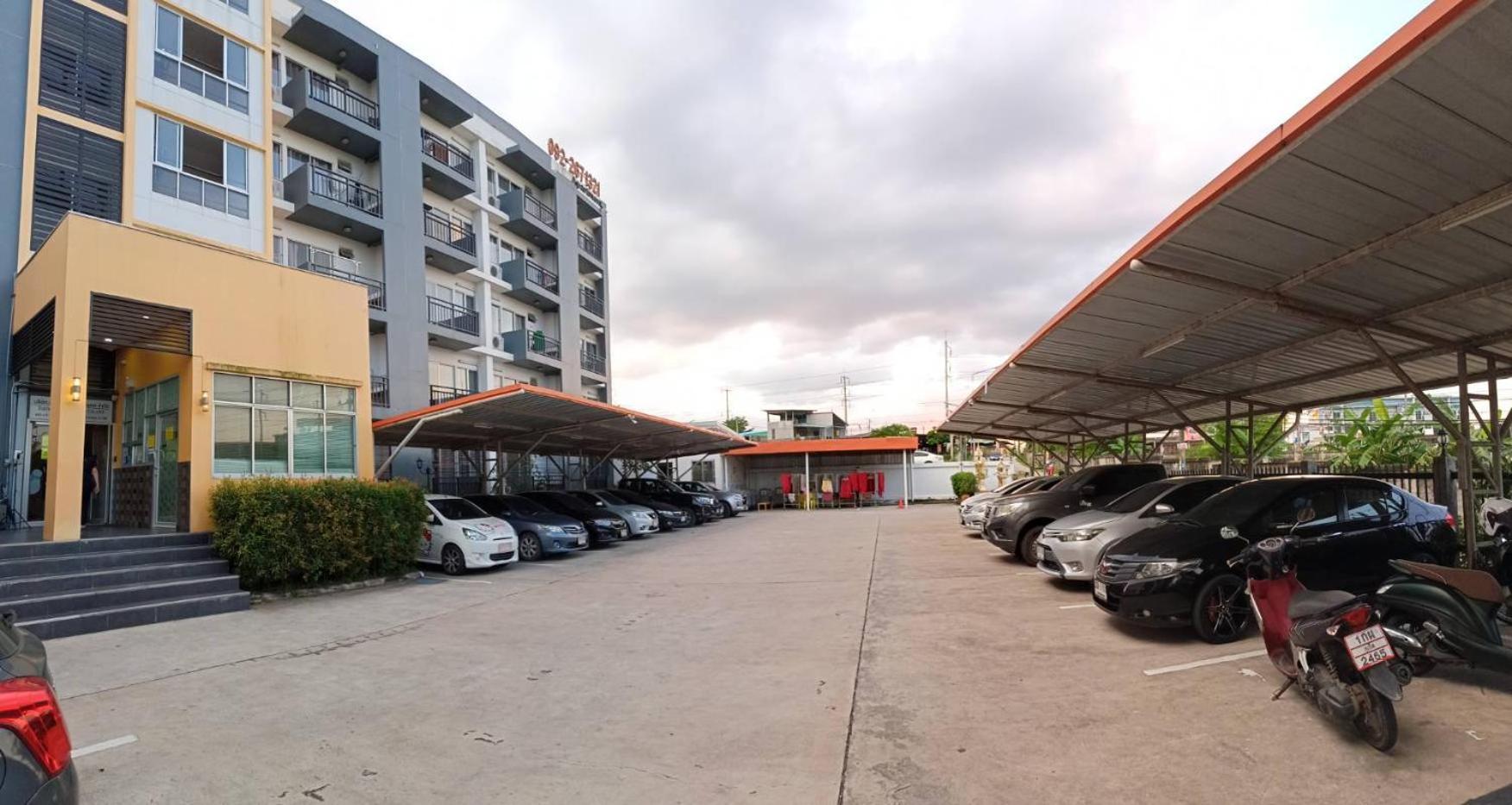 Room 9 Residence (Adults Only) Pluak Daeng Exterior foto