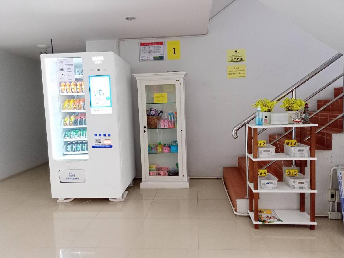 Room 9 Residence (Adults Only) Pluak Daeng Exterior foto