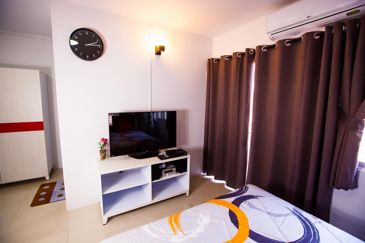 Room 9 Residence (Adults Only) Pluak Daeng Exterior foto